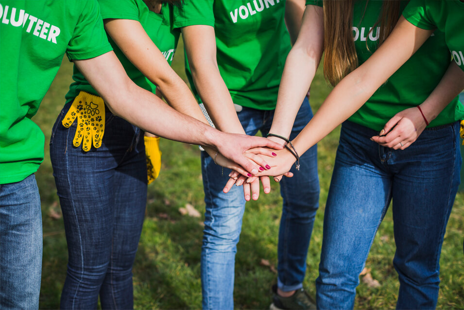 How-Volunteering-Improves-Your-College-Application